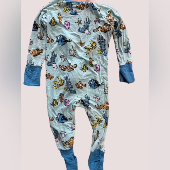Little sleepies Disney finding Nemo 6-12 months onesie - Picture 2 of 6
